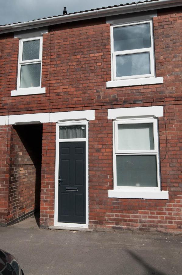 The Comet - 5 Separate Beds & 3 Bathrooms Burton-upon-Trent Exterior foto